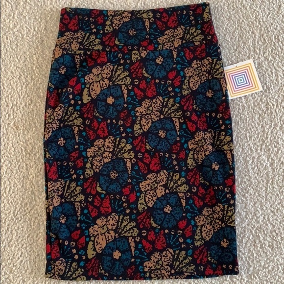 LuLaRoe Dresses & Skirts - LuLaRoe Cassie Skirt *NEW*